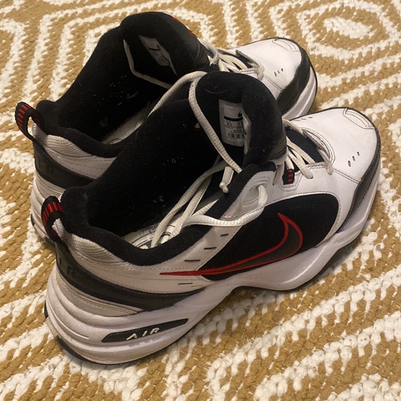 Nike Air Monarchs - Picture 3 of 8